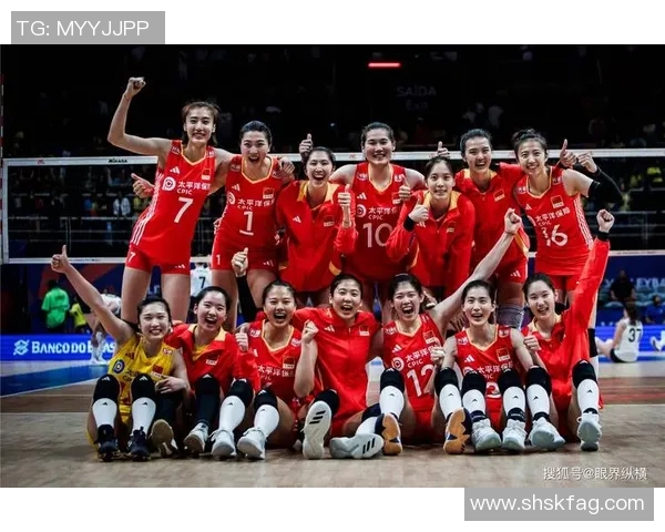 中国女排迎战乌克兰女排全力争胜展现拼搏精神与团队合作魅力