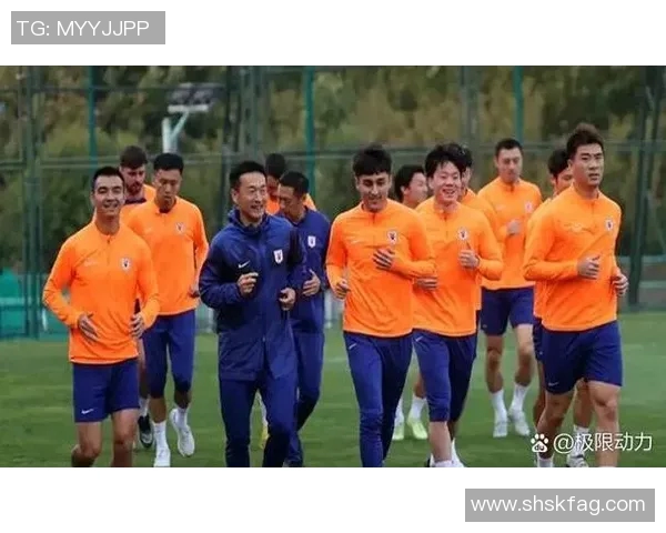 上海足球队个人能力引发热议球迷对球员表现的不同看法