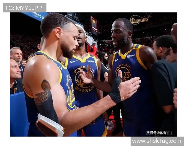 德雷蒙德格林：勇士队的防守核心与全能战术大师