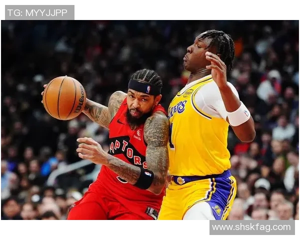 湖人队与猛龙队全场激战回顾精彩瞬间与关键时刻分析